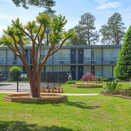 Masters Inn Selma Smithfield I-95 By Oyo Exterior photo