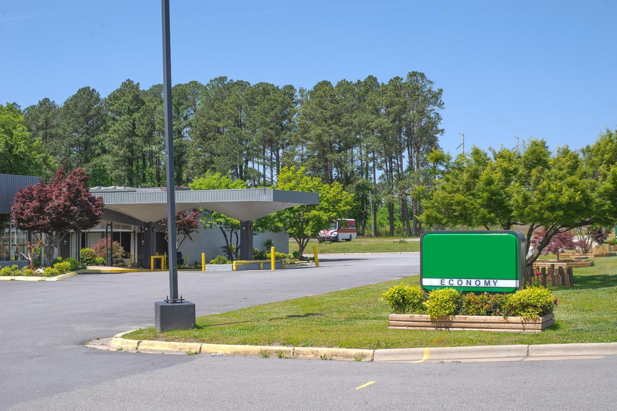 Masters Inn Selma Smithfield I-95 By Oyo Exterior photo