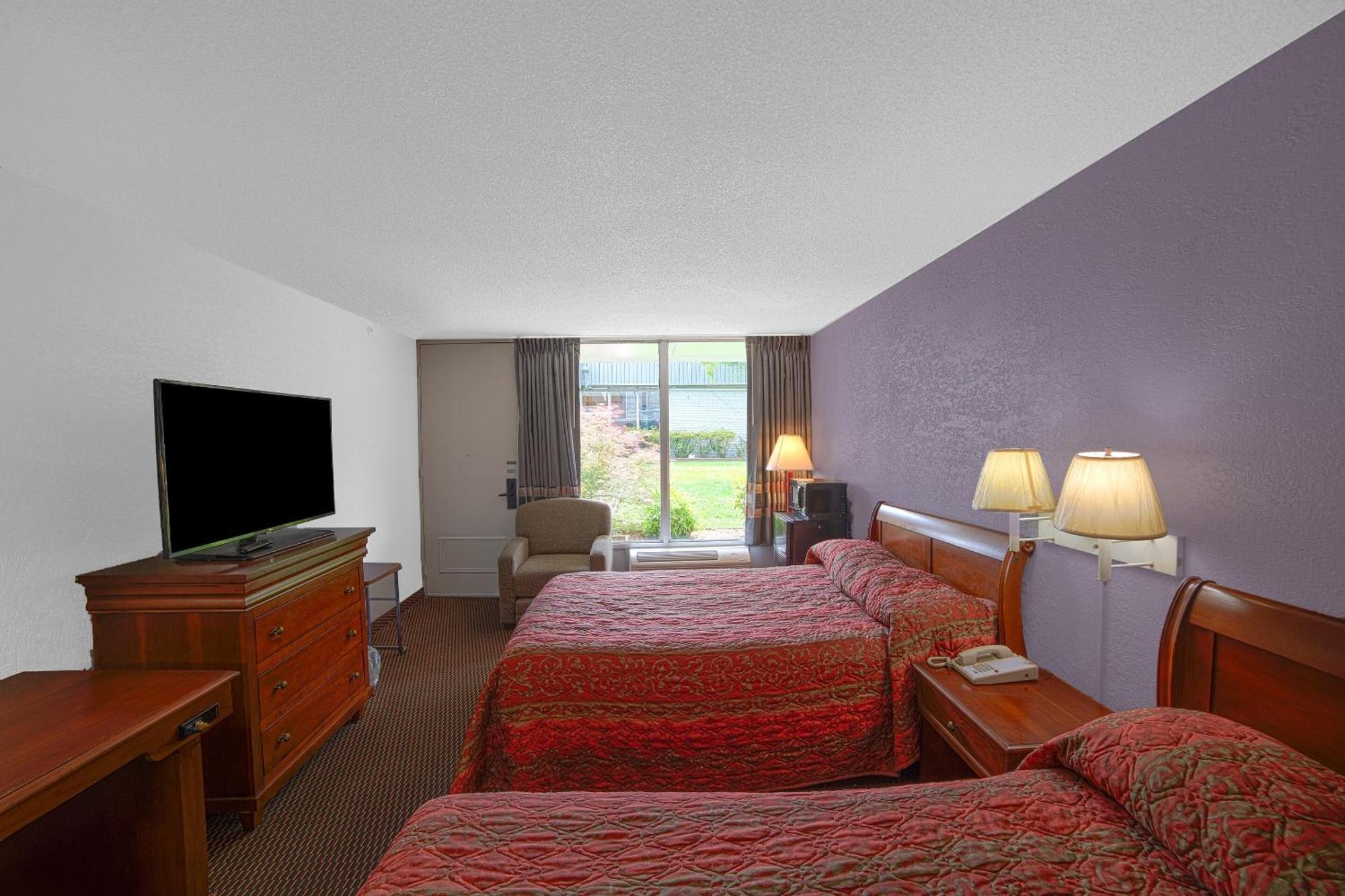Masters Inn Selma Smithfield I-95 By Oyo Exterior photo