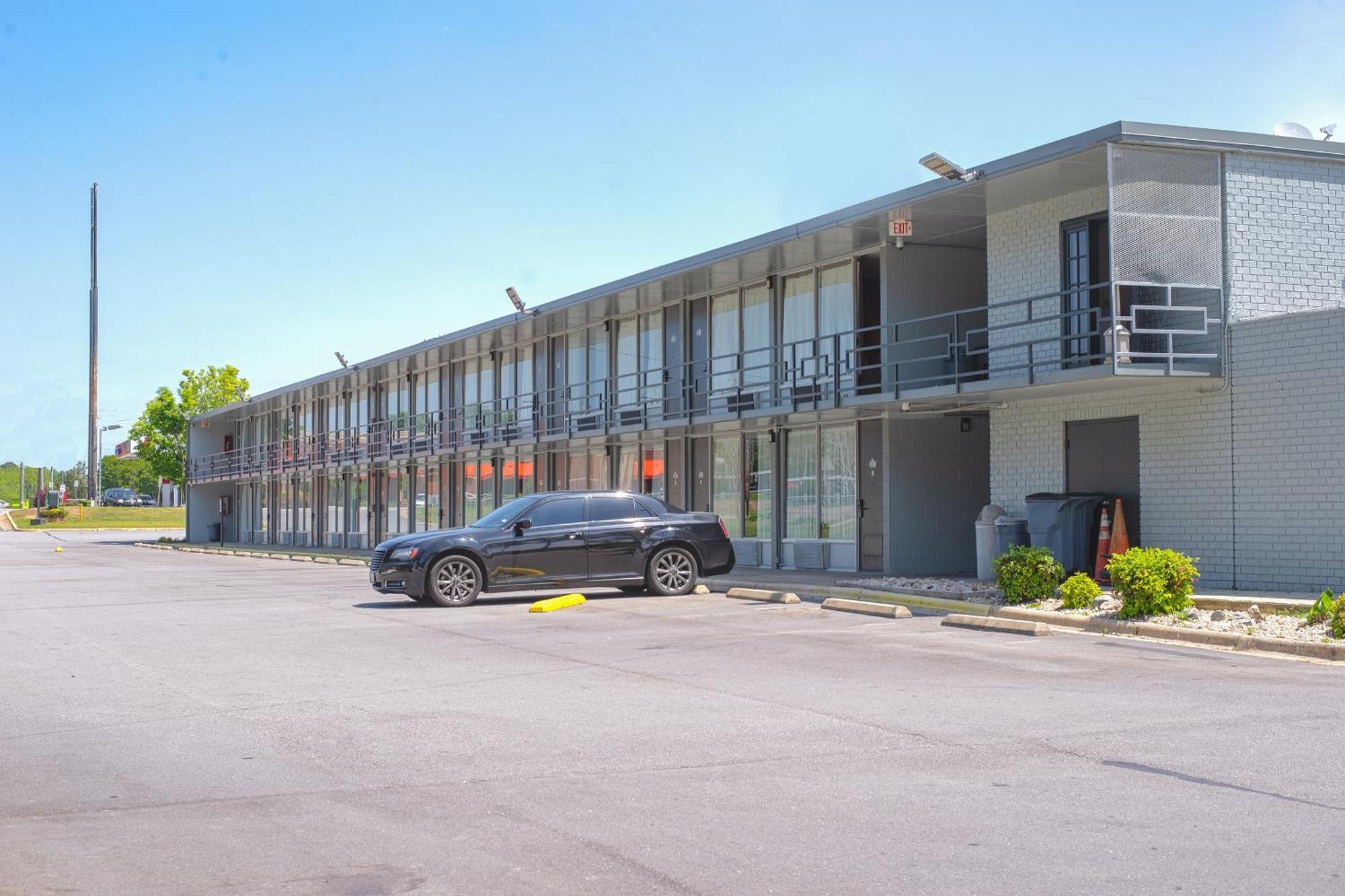 Masters Inn Selma Smithfield I-95 By Oyo Exterior photo