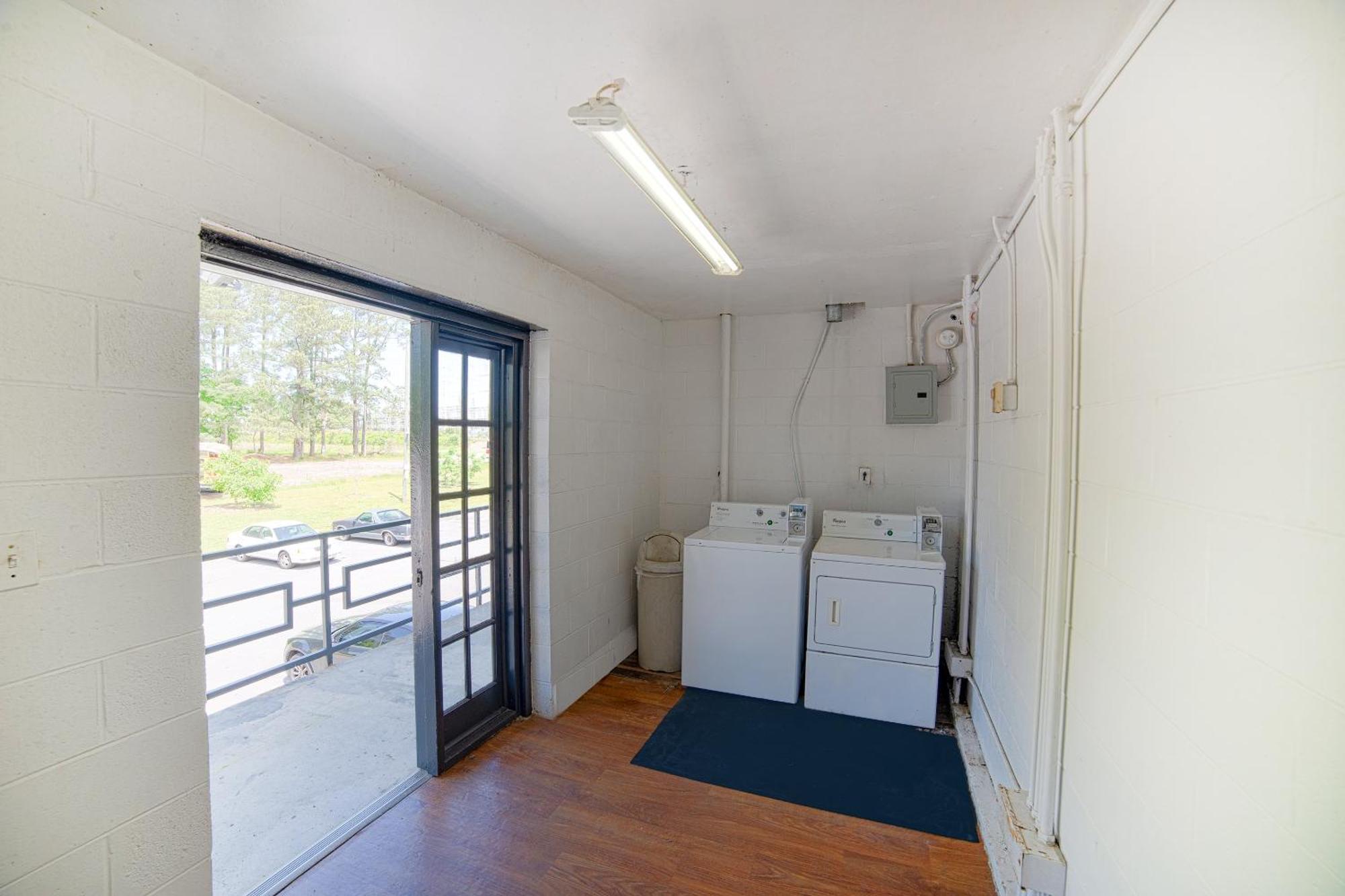 Masters Inn Selma Smithfield I-95 By Oyo Exterior photo
