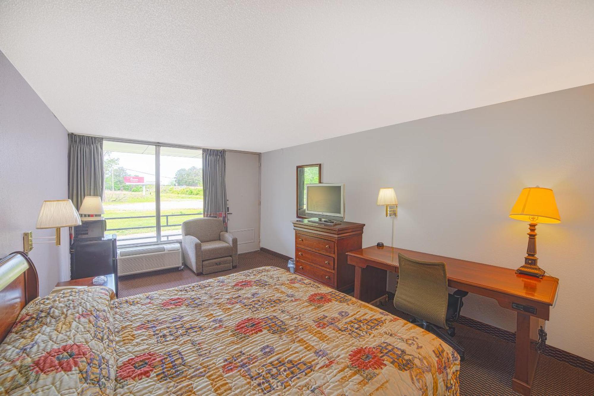 Masters Inn Selma Smithfield I-95 By Oyo Exterior photo
